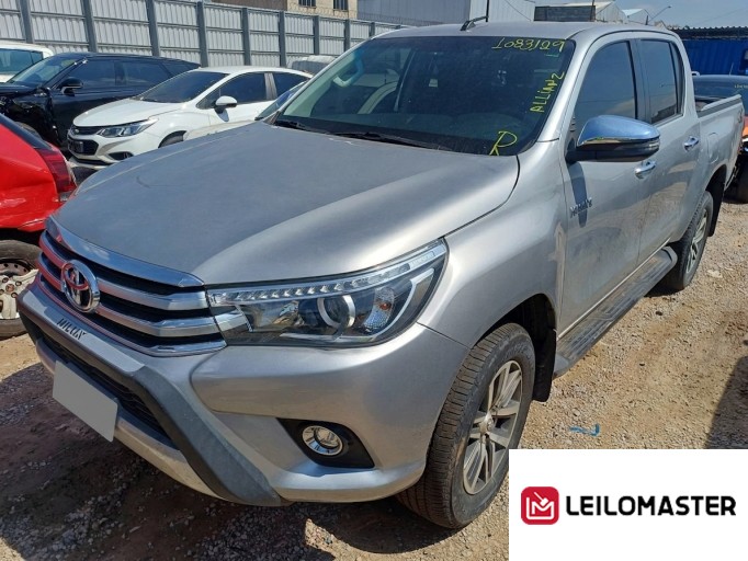 TOYOTA HILUX  17/18