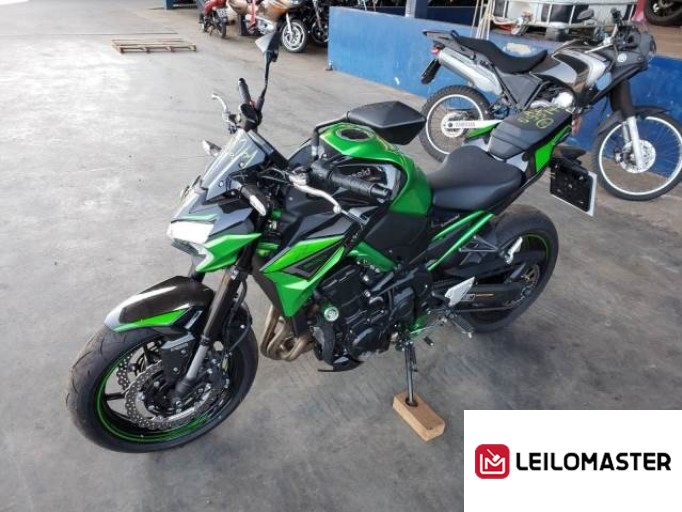 KAWASAKI Z900 21/21