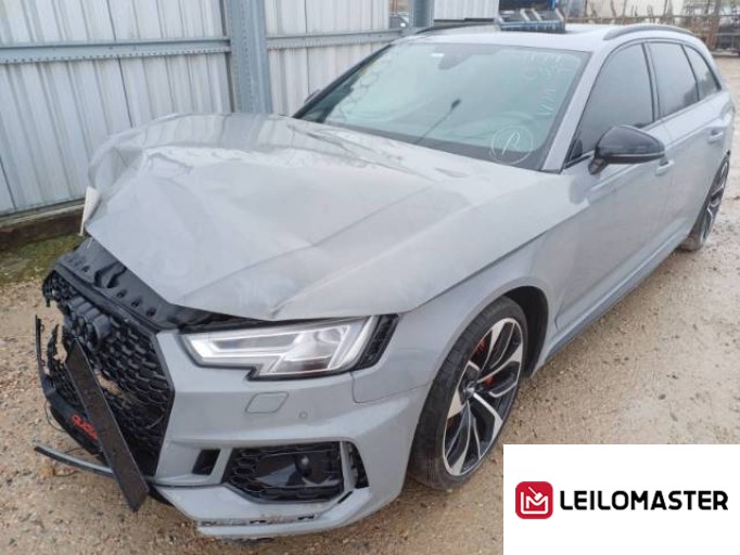 AUDI RS4 AVANT 19/19